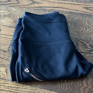 Zella Black Active Leggings with Satin and Zipper Pocket detail